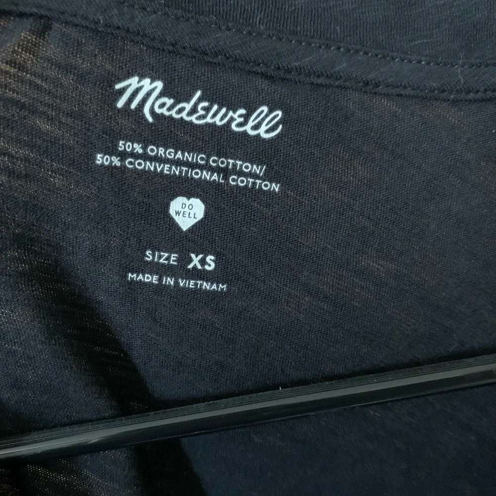 V-neck black madewell tank - xs - Picture 3 of 6